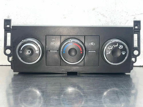 Chevy Silverado 1500 Heater A/C Climate Control (2011) – Genuine OEM