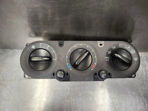 Ford Expedition Dash Manual A/C Temperature Control (2003–2006) – Genuine OEM