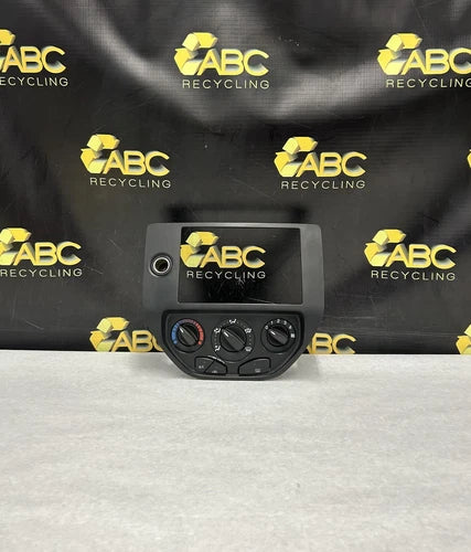 Ford Focus ZX4 Front Dash Climate Control Assembly (2000–2007) – Genuine OEM