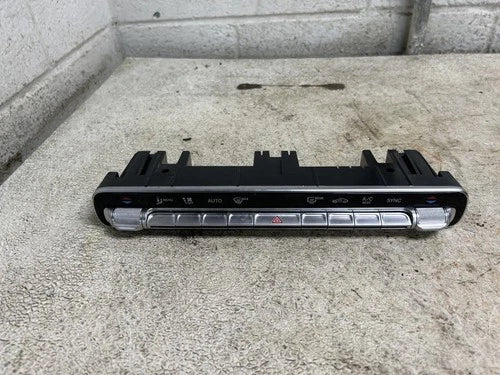 Mercedes-Benz GLS450 Front Dual Zone Automatic Temperature Controller (2022) – Genuine OEM