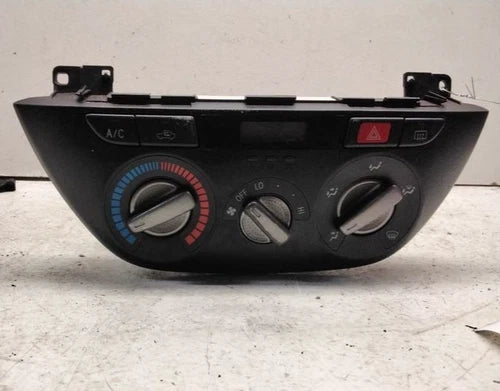 Toyota Rav4 HVAC Climate Control (2001–2003) – Genuine OEM