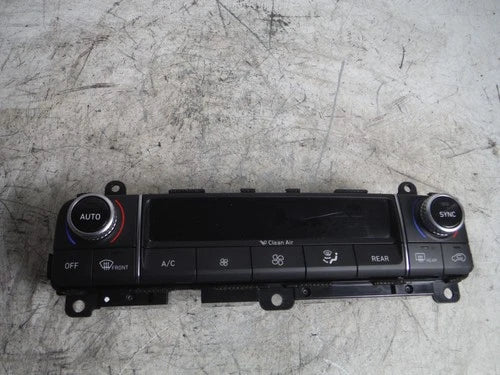 Hyundai Palisade HVAC Temperature Control Panel 97250 S8690VCS (2020–2022) – Genuine OEM