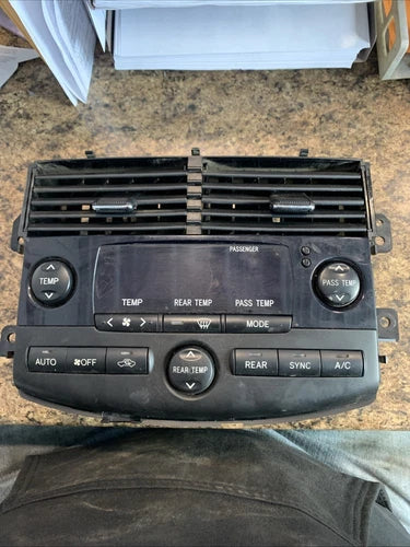 Toyota Sienna A/C Heat Climate Control (2004–2005) – Genuine OEM