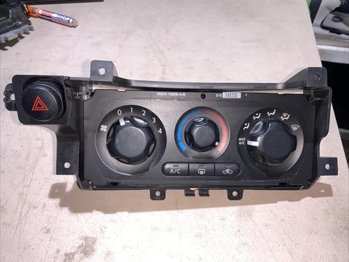 Nissan Xterra HVAC Climate Control Temperature (2005–2010) – Genuine OEM