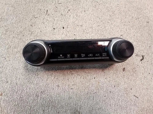 Toyota RAV4 HVAC Climate Control (2019–2022) – Genuine OEM