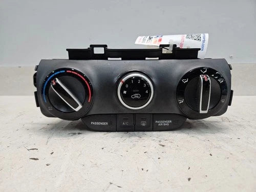 Hyundai Kona Manual HVAC Climate Control Black (2018–2021) – Genuine OEM