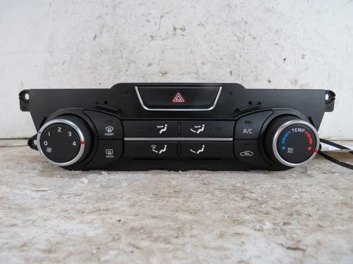 Kia Optima Front Manual HVAC Climate Control (2014–2015) – Genuine OEM