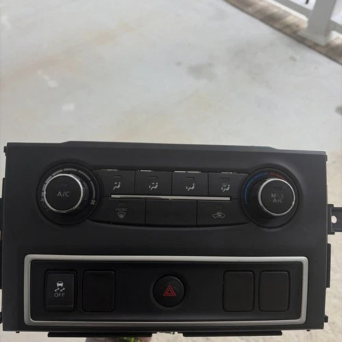 Nissan Titan S HVAC Control Component (2016–2017) – Genuine OEM