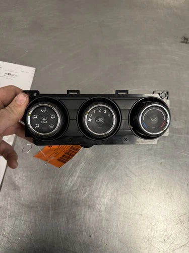 Subaru Forester Manual HVAC Climate Control (2014–2015) – Genuine OEM | Ref SKU-10721