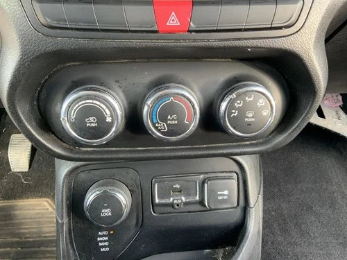 Climate Control Heat/ACTemperature Control Panel 15-16 RENEGADE 1386107 – HVAC Replacement Part