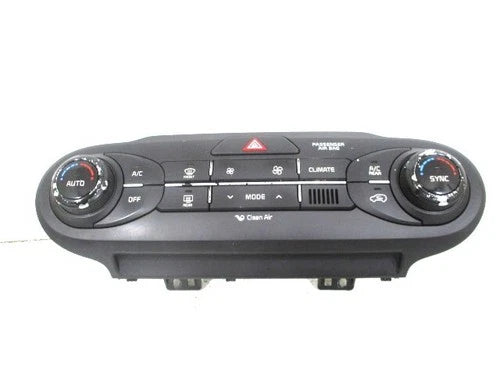 Kia Sorento Front Auto Dual Sync Climate Control (2017–2018) – Genuine OEM