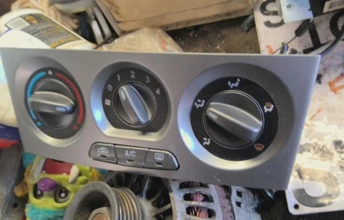 Subaru Forester A/C Heater Climate Manual Temperature Control (2003–2008) – HVAC Replacement Part
