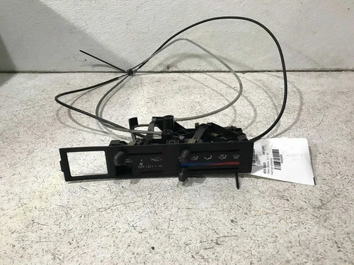 Toyota 4Runner heater A/C Climate Control switch panel (1992–1995) – Genuine OEM