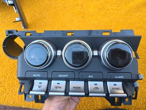 Toyota GR86 Brz Dash HVAC Climate Control Switch Unit (2022–2025) – Genuine OEM