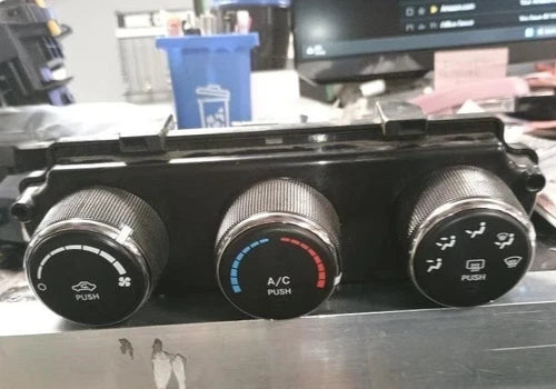 Jeep Wrangler HVAC Climate Control W/O Automatic (2011–2013) – Genuine OEM | Ref SKU-8822