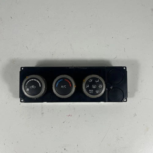 Nissan Titan Heater A/C Temperature HVAC Climate Control GENUINE (2005–2006) – Genuine OEM