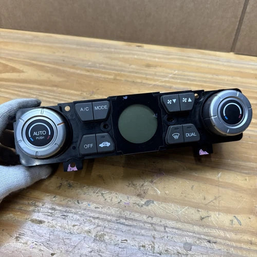Honda Ridgeline Automatic Temperature Climate Controls (2006–2008) – Genuine OEM