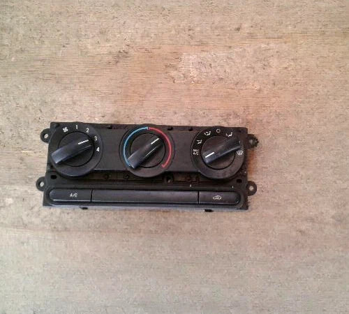 Ford Truck-F150 HVAC Climate Control Assembly (2005–2008) – Genuine OEM