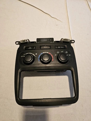 Toyota Highlander A/C Climate Heater Temperature Control 84010-48270 (2001–2007) – HVAC Replacement Part