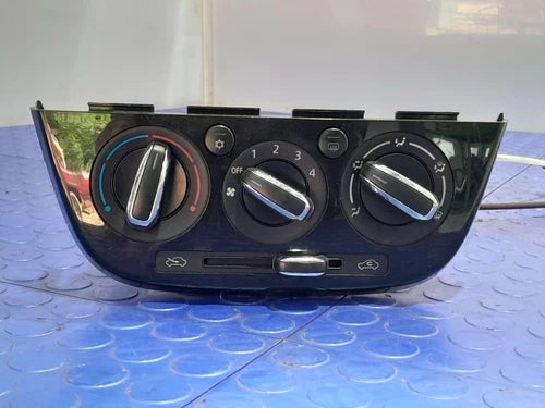 Mitsubishi Mirage Manual Climate Control Panel (2017–2019) – Genuine OEM