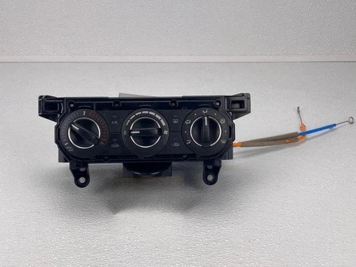 Toyota Yaris HVAC Climate Control Automatic (2016–2019) – Genuine OEM