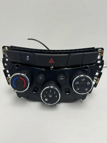 Chevrolet Trax HVAC Climate Control Unit 42588188 39k miles (2017–2021) – HVAC Replacement Part