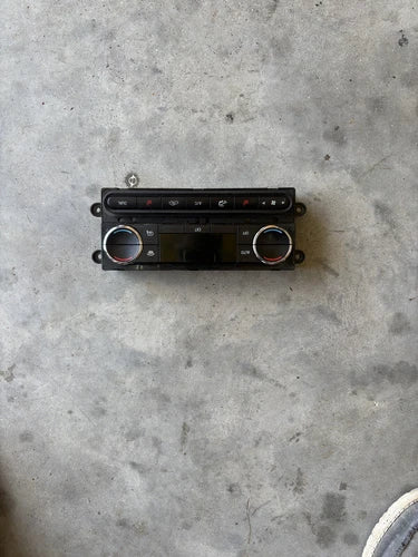 Ford F350 Super Duty HVAC Climate Control (2009–2010) – Genuine OEM | Ref SKU-7568