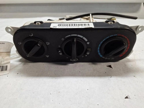 Jeep Wrangler HVAC Climate Control Unit P55111840AE (2007–2010) – HVAC Replacement Part