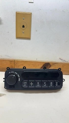 Chrysler Sebring Automatic HVAC Climate Control (2002–2006) – Genuine OEM