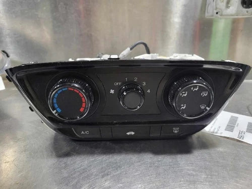 Honda HR-V HVAC Climate Control (2016–2022) – Genuine OEM
