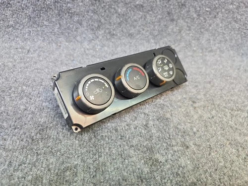 Nissan Titan Climate Temperature Manual Control Heater A/C 27500-ZH400 (2005–2007) – Genuine OEM