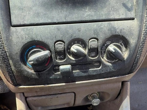 Protege Dx Temperature Control Module In Dash Heater A/C Head Unit (1999–2000) – Genuine OEM