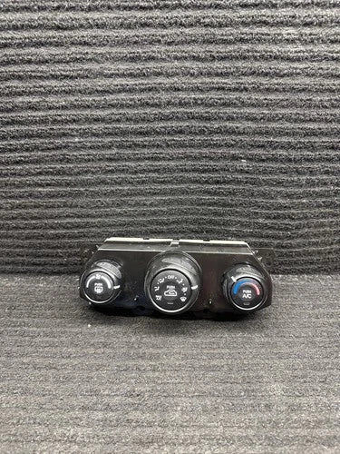 Kia Sportage A/C Heater Control Climate Control Temperature Control (2005–2009) – Genuine OEM