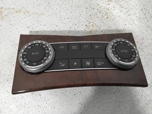 Mercedes-Benz C-Class HVAC Climate Control Unit (2009) – Genuine OEM