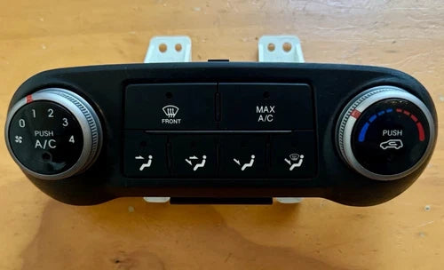 Hyundai Tucson Manual HVAC Climate Control Assembly (2014–2015) – Genuine OEM