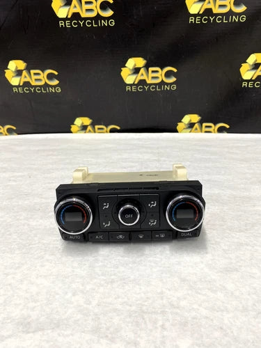 Nissan Altima Coupe Front Automatic Climate Control (2007–2013) – Genuine OEM