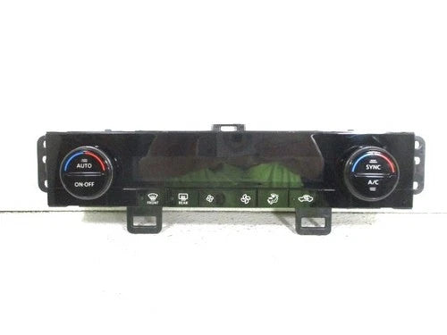 Nissan Rogue Front Dual Climate Auto Temperature Control (2023–2025) – Genuine OEM
