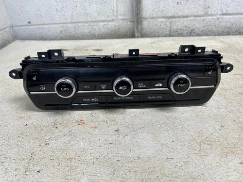 Honda PILOT Front 3 Zone Automatic Temperature Controller (2025) – Genuine OEM