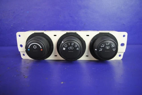 Hummer H3 Climate HVAC Climate Control 15789898 (2006–2010) – Genuine OEM