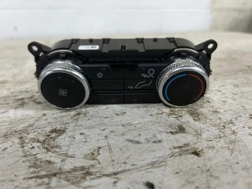 Ford EXPLORER Rear Automatic Temperature Controller (2022) – Genuine OEM