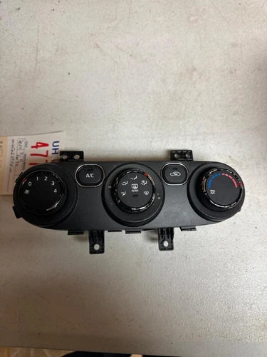 Kia Forte A/C Heater Manual Temperature Control Unit (2017–2018) – HVAC Replacement Part