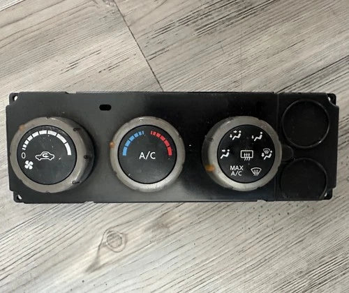 Nissan TITAN HEATER A/C Climate Control SE LE TRUCK (2005–2006) – Genuine OEM