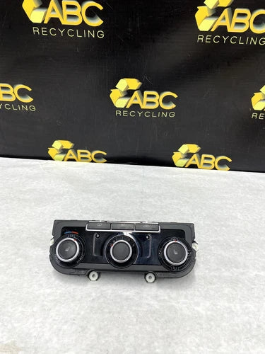 Volkswagen CC Sport Front Climate Control Assembly (2009–2010) – Genuine OEM
