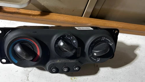 Chevy Equinox HVAC Climate Control (2005) – Genuine OEM | Ref SKU-5141