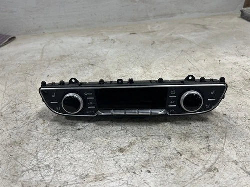 Audi Q7 Front Automatic Temperature Controller (2018) – Genuine OEM