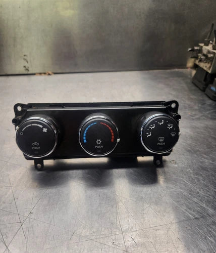 Dodge Nitro Manual HVAC Climate Control (2008–2009) – Genuine OEM | Ref SKU-7184
