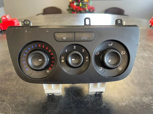 RAM ProMaster City HVAC Climate Control (2015–2018) – Genuine OEM | Ref SKU-11572