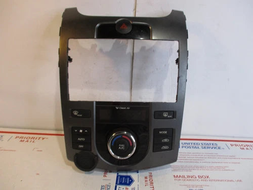 Kia Forte HVAC Climate Control Temperature Fan Rear Defroster (2013) – HVAC Replacement Part | Ref SKU-9790