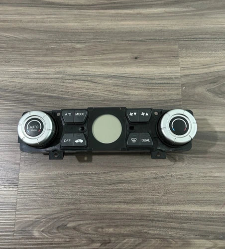 Automatic A/C Digital Climate Control Honda Ridgeline – Genuine OEM