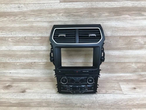 Ford Explorer HVAC Control Component – Genuine OEM